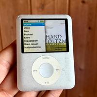 Apple iPod Nano 4GB A1236 3rd Gen. Silver Working