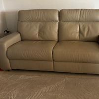 Divano in pelle reclinabile elettrico