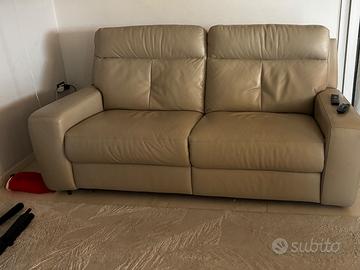 Divano in pelle reclinabile elettrico
