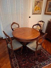 Tavolo Antico Rotondo in Legno con 6 Sedie 
