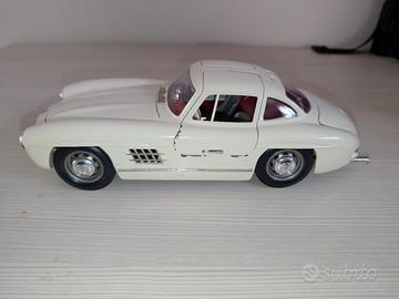 Mercedes Benz 300 SL 1/18 Burago Bburago Difetti