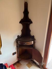 Mobile angoliera in legno