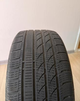 Gomme 235/35/R19
