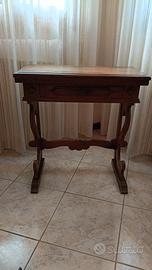 tavolino con cassetto 