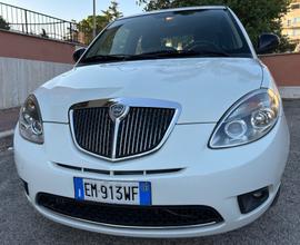 Lancia Ypsilon 1.3 MJT 75 CV Unyca