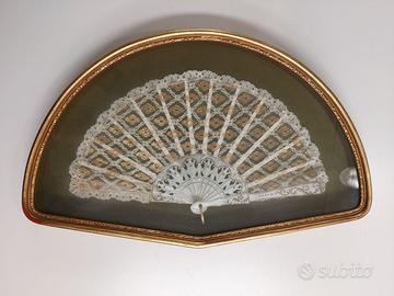 Ventaglio bianco dorato