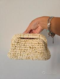 Clutch crochet