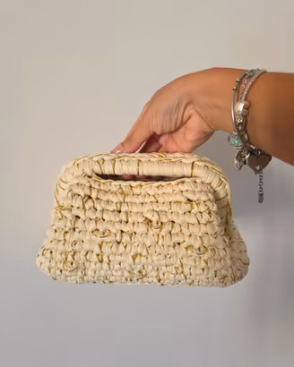Clutch crochet