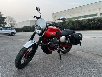 Moto Guzzi v7 racer
