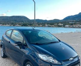 Ford Fiesta pari al nuovo neopatentati 3295974916