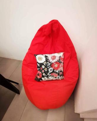 Pouf a sacco rosso + cuscino Ikea in tinta