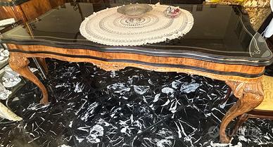 Tavolo e sedie Chippendale