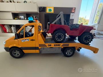 bruder 02675 - MB Sprinter trasportatore di auto