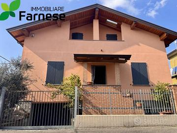 Villa di 170 m² con 4 locali e box auto a Piacenza