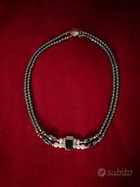 Collana in ematite proprietà magnetiche