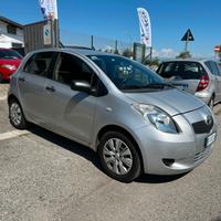 Toyota Yaris 1.0 5 porte