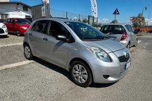 Toyota Yaris 1.0 5 porte