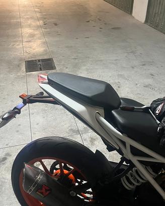 Scarico akrapovic in carbonio per ktm duke 390/125