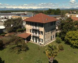 Villa del '900 a Oleggio