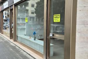 Sondrio locale commerciale con vetrine