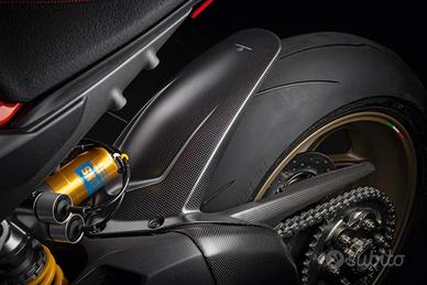 Parafango posteriore DUCATI in CARBONIO.