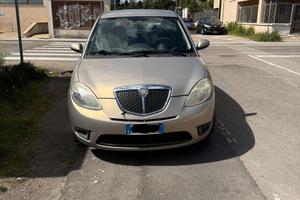 lancia ypsilon 1.2 a benzina anno 2008