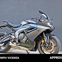 TRIUMPH Daytona 660 Abs