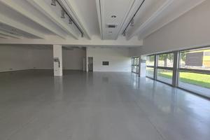 Spazio direzionale/commerciale di 400 mq in pronta