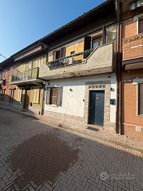 CasaTorre de negri ristrutturata Aredata