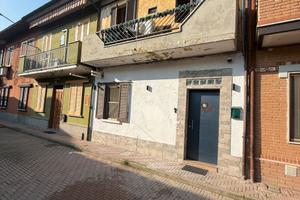 CasaTorre de negri ristrutturata Aredata