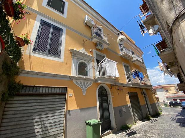 3 LOCALI A CASTELLAMMARE DI STABIA