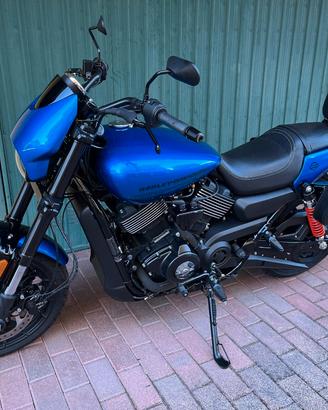 Harley Davidson street Road 750