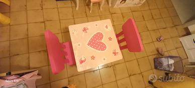 tavolo gioco  bambina con sedie