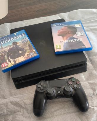 PS4 slim 500GB nera + 2 giochi 