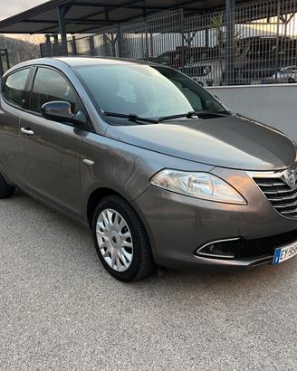 Lancia Ypsilon 1.2 benzina 69cv Gold 2014