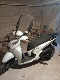 sh 300