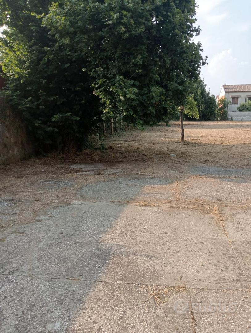 Terreno Edificabile Intercluso in zona centrale - Vista 4