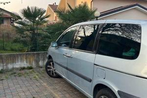 peugeot 807