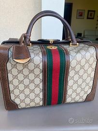 Beauty-case rigido di Gucci anni 80