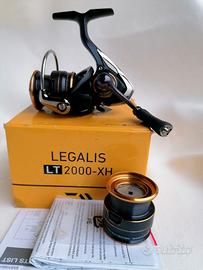 Mulinello Daiwa Legalis LT2000 XH con bobina extra
