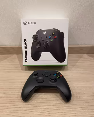 Controller Xbox Wireless Carbon Black con scatola