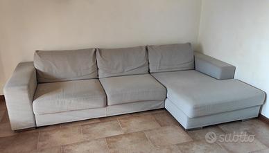 Divano 4 posti con chaise lounge di Divani Venezia