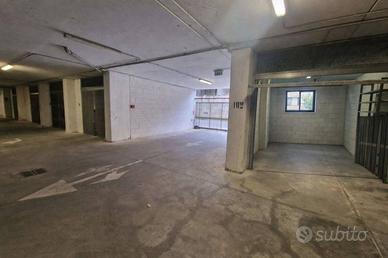 Box / Garage di 24 m² a Fiumicino