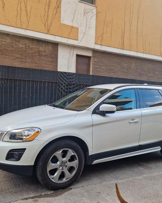 VOLVO XC60 D5
