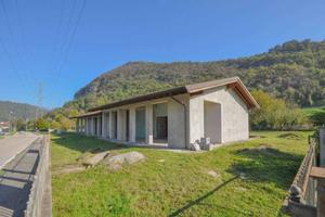 Immobile di 304 m² con 3 locali a Villanuova sul C