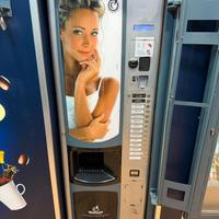 Distributore automatico macchina caffè