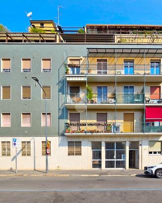 MONOLOCALE A MILANO