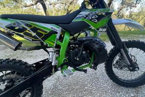 Mini-moto 50cc phantom 2 tempi