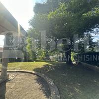 Villa o villino Longone al Segrino