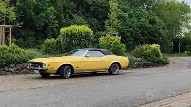 Ford Mustang convertibile